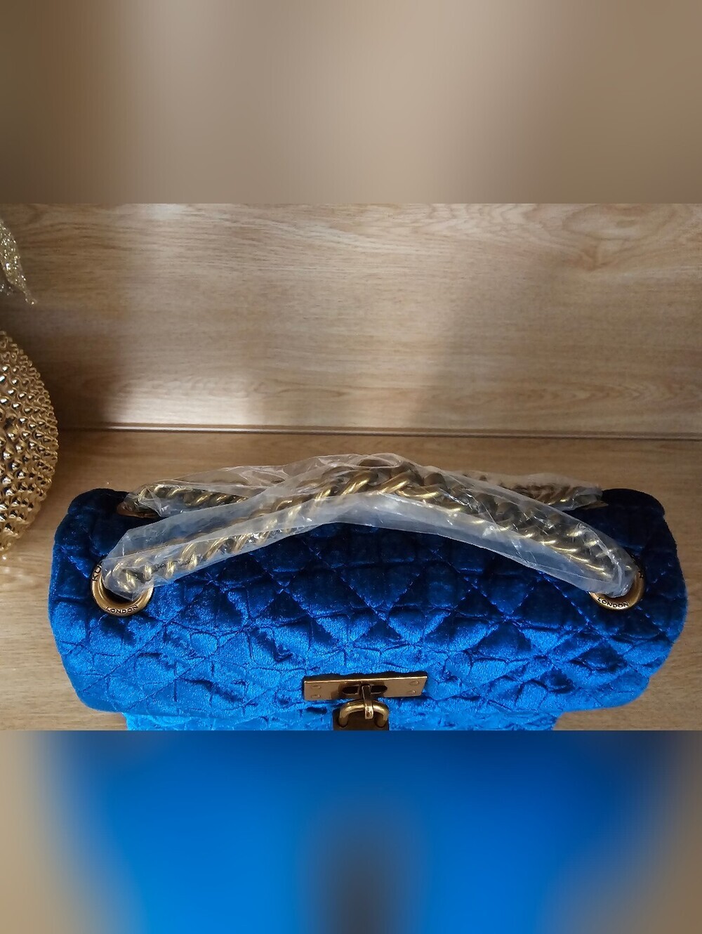 Kurt Geiger Londond Brixton Velvet Shoulder Bag. - Picture 6 of 12